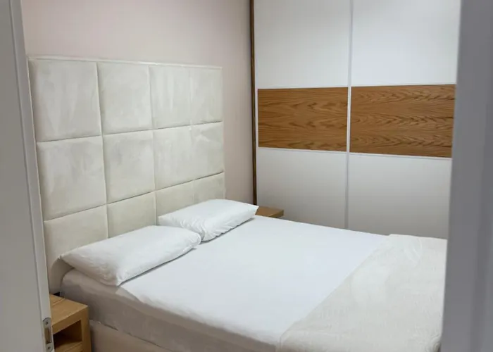 Escape House Apartment *
